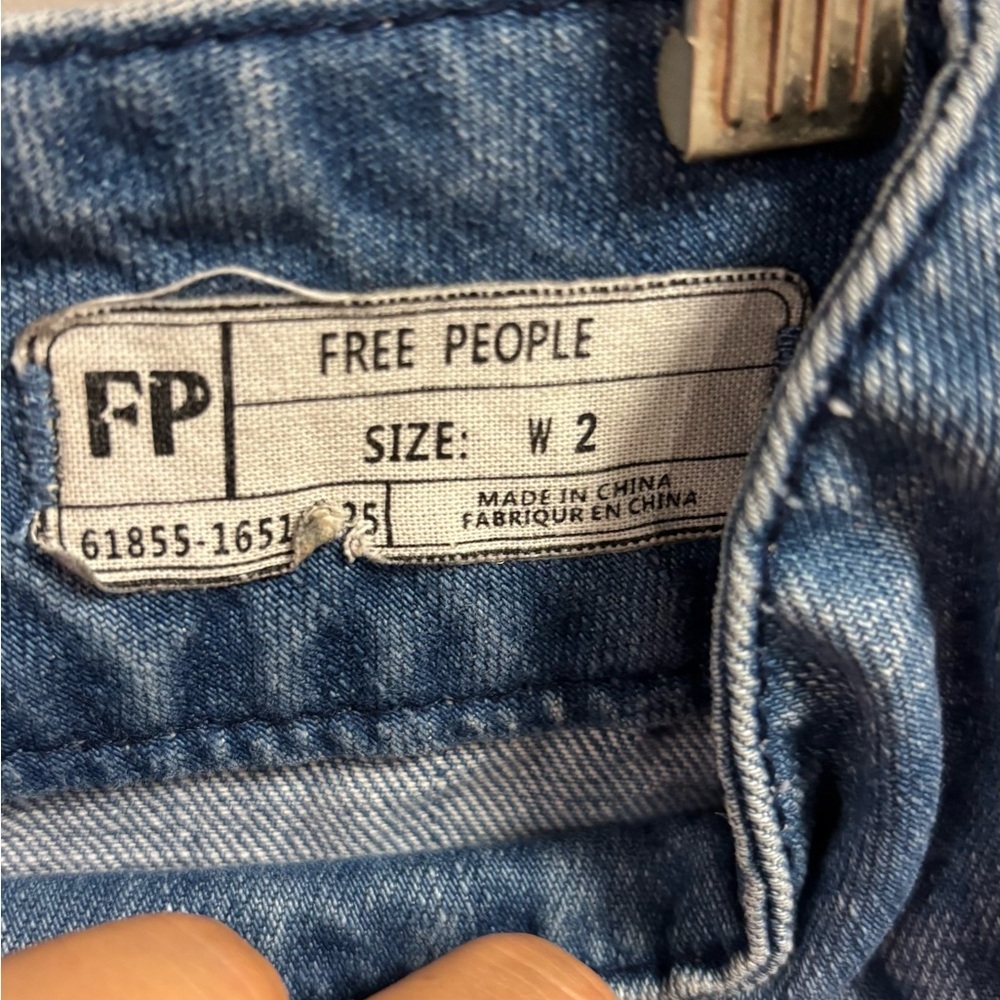 Free People Zip to It Denim Mini Jean Skirt Chloe Wash Boho
Women's Sz 2 - Picture 7 of 8